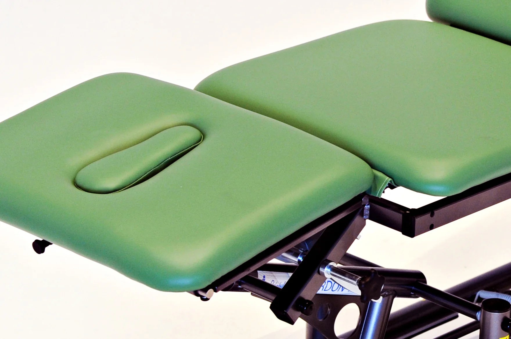 Cardon Manual Physical Therapy Table (MPT)